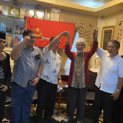 September 11 2022 Mnlf Chairman Nur Misuari Welcomes Interim Chief Minister And Milf Chairman Ahod Ebrahim And Senior Minister Abdulraof Macacua To His Residence In Davao City 11